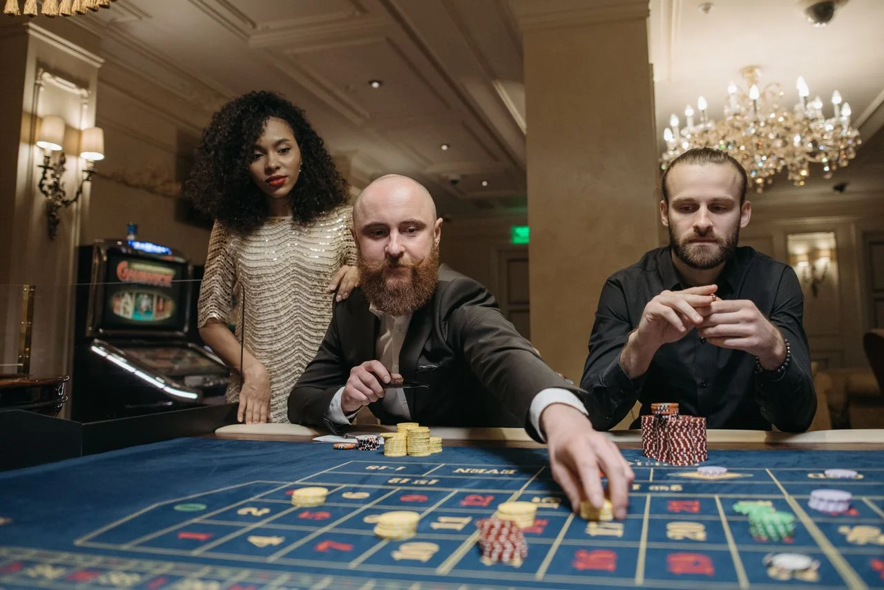 v8win — Tìm tựa game Casino phù hợp qua bộ lọc thể loại rõ ràng
